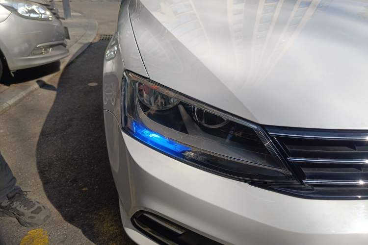 Used Volkswagen Sagitar 2015 1.6L Automatic Comfort Model
