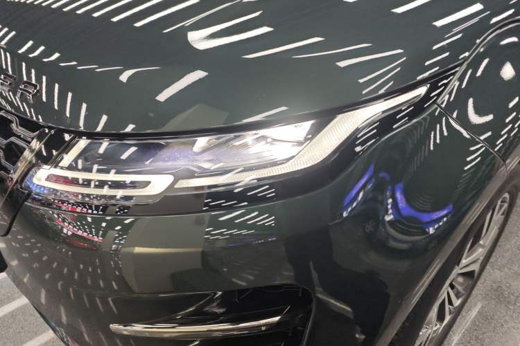 Used Land Rover Range Rover Evoque 2021 Range Rover Velar L 249PS R-Dynamic First Edition
