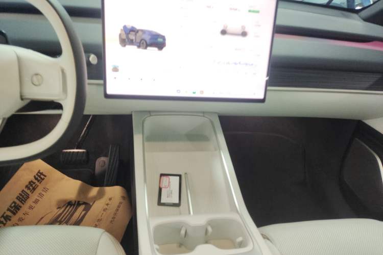 Used ONVO L60 2024 60 kWh All-Wheel Drive