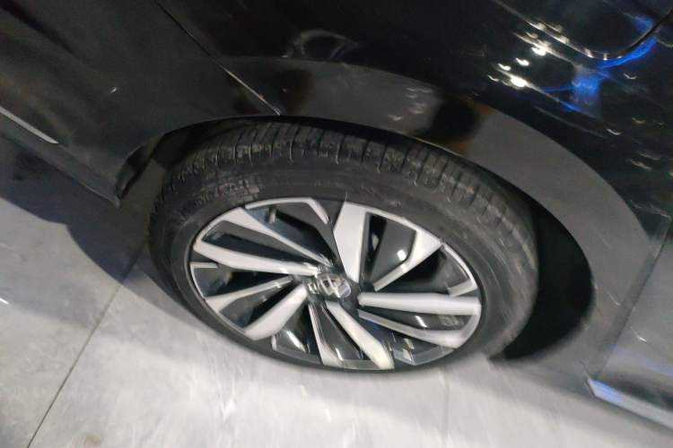 Used Volkswagen Passat 2022 330TSI Elite Edition Custom Version
