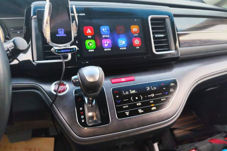 Used Honda Elysion 2016 2.4L Luxury Edition
