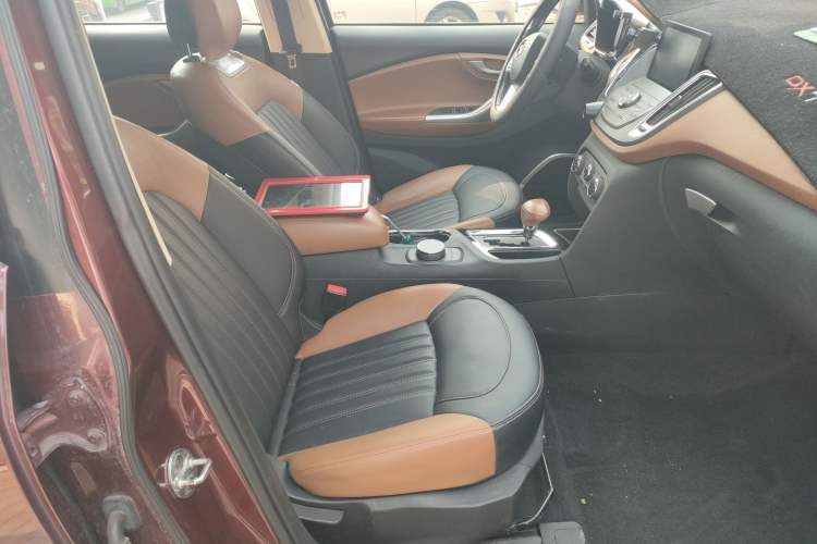 Used Soueast DX7 2015 1.5T Automatic Luxury Model