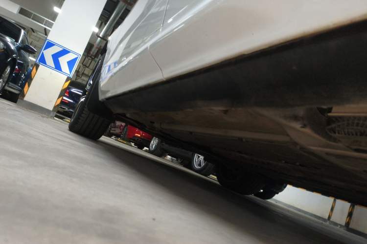 Used Volvo XC60 New Energy 2019 T8 E-Drive Hybrid Intelligent Luxury Sport Edition China V Standard
