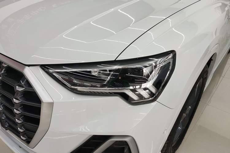 Used Audi Q3 2023 35 TFSI Fashion Dynamic Model (1.5T)
