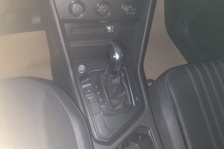 Used Volkswagen Tiguan L 2023 330TSI Automatic Two-Wheel Drive Comfort Edition