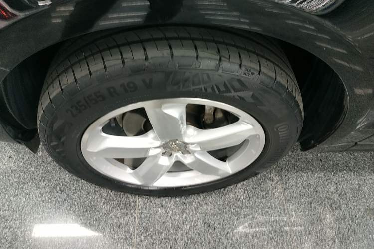 Used Audi Q5 2017 Plus 40 TFSI Ambition Model