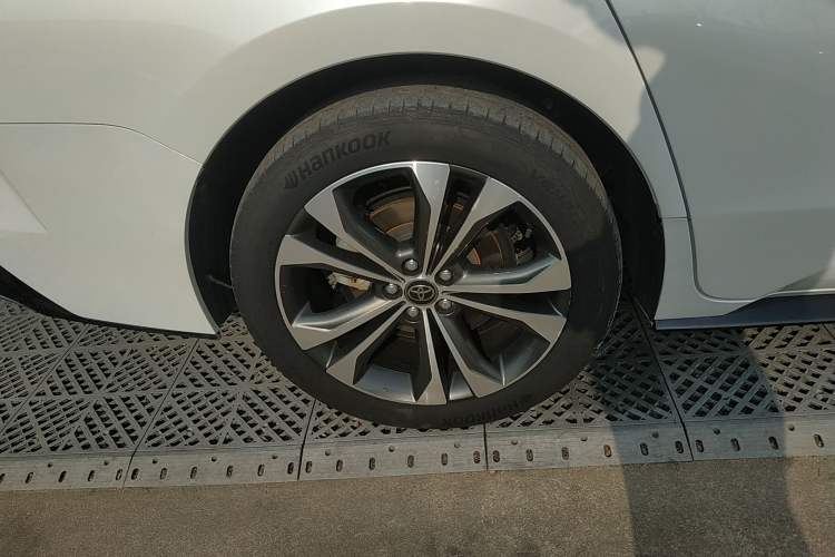 Used Toyota Granvia 2022 2.5L Hybrid Flagship Edition