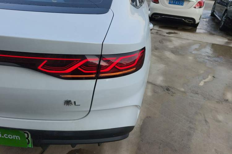 Used BYD Qin L 2024 DM-i 80KM Leading Model
