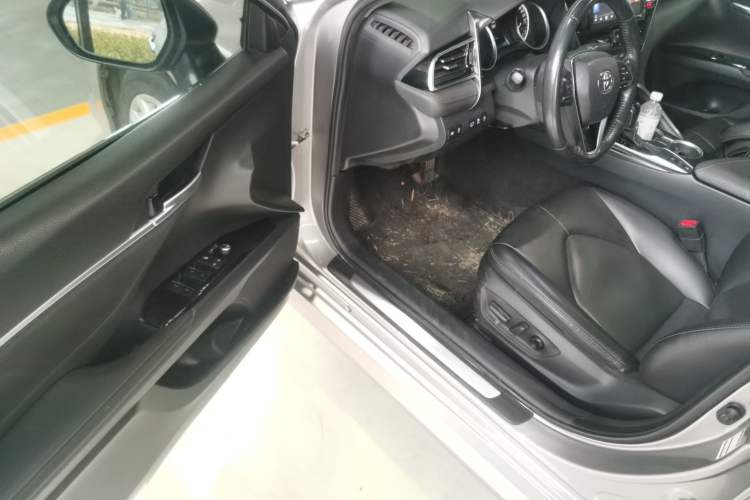 Used Toyota Camry 2021 2.0G Luxury Edition