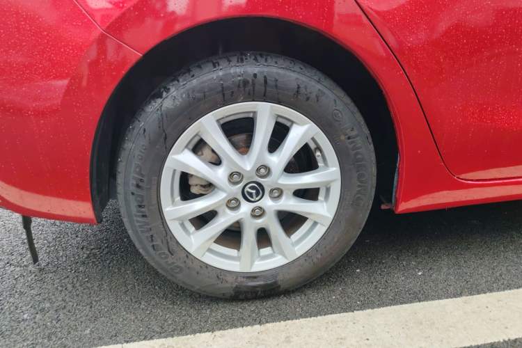 Used Mazda Mazda 3 Axela 2016 Sedan 1.5L Manual Comfort Model
