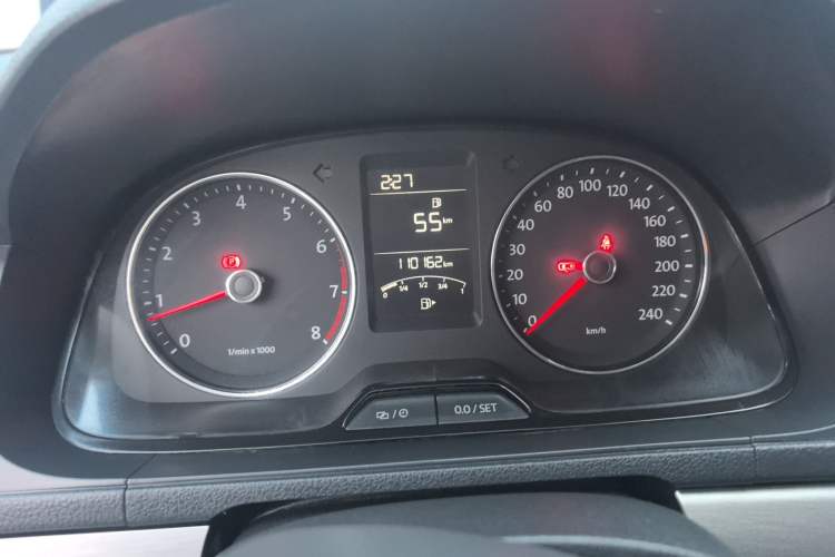 Used Volkswagen Lavida 2013 Restyled Classic 1.6L Manual Comfort Edition
