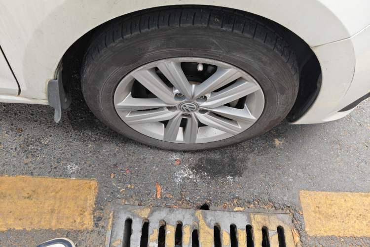 Used Volkswagen Santana 2015 Haval H6 1.6L Automatic Comfort Model
