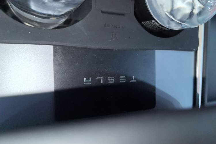 Used Tesla Model Y 2024 Long-Range All-Wheel-Drive Version
