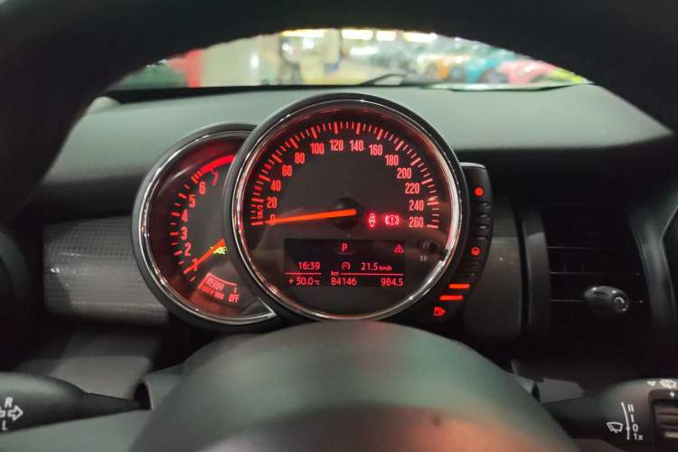 Used  MINI 2015 1.5T COOPER Fun Five-Door Edition
