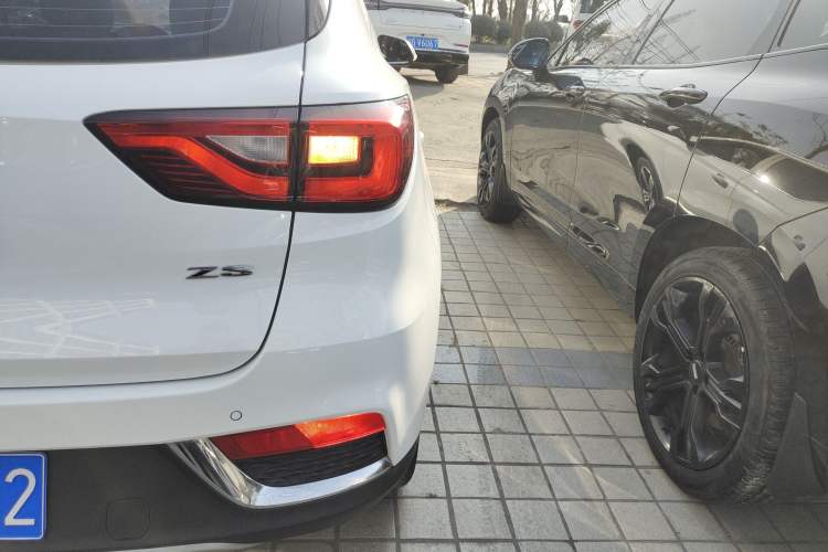 Used MG ZS 2020 Global Bestseller with 1.5L Engine Manual Transmission and a Massive 65-Inch Panoramic Sunroof Version
