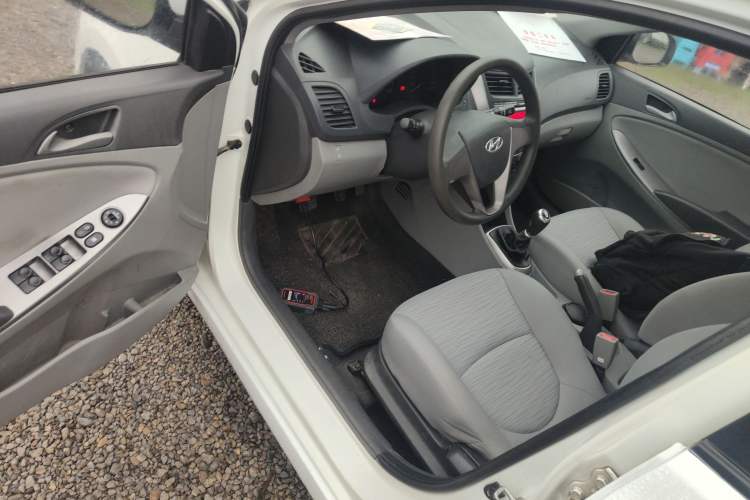 Used Hyundai Verna 2016 1.4L Manual Smart GLS Trim
