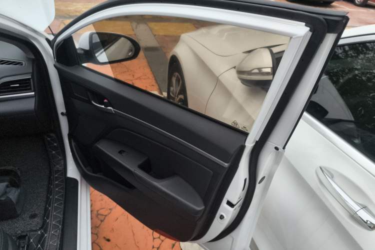 Used Hyundai Elantra 2019 1.5L CVT ZhiXuan – Elite Version
