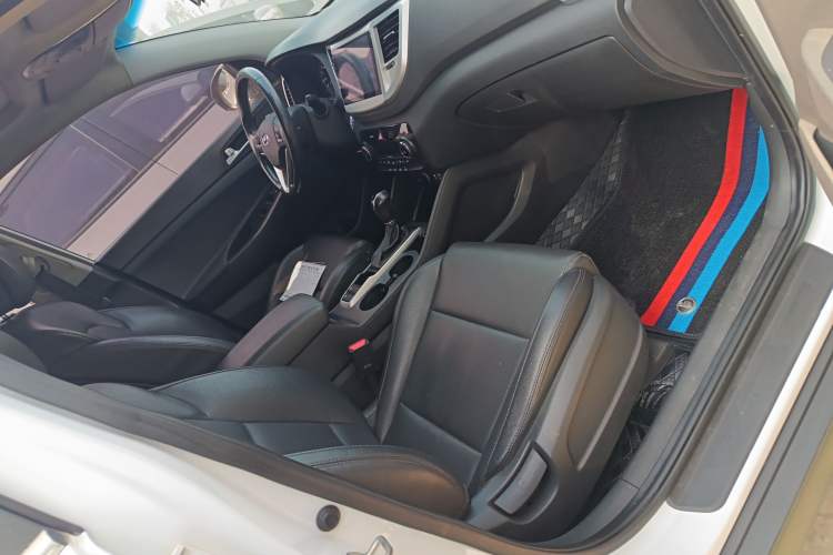 Used Hyundai Tucson 2018 1.6T Dual-Clutch Two-Wheel Drive 15th Anniversary Special Edition