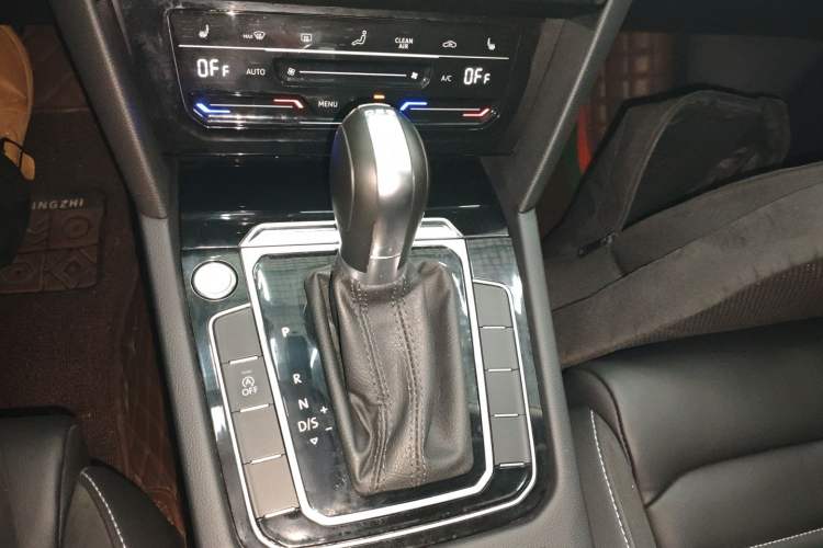 Used Volkswagen Magotan 2020 330TSI DSG Leading Model
