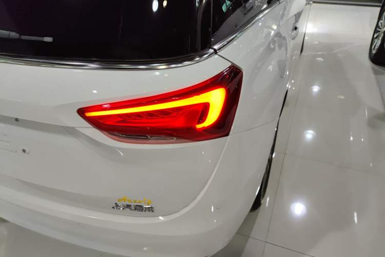 Used Buick GL6 2019 18T 6-Seater Connected Luxury Version China VI Standard
