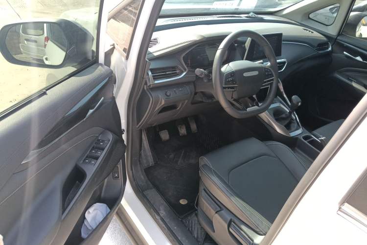 Used SAIC MAXUS G50 2022 1.5T Manual Comfort B
