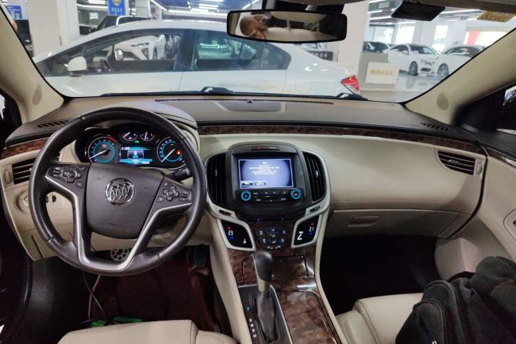 Used Buick LaCrosse 2013 2.4L SIDI Leading Comfort Version
