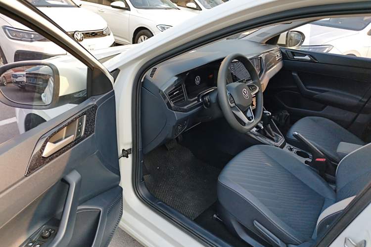 Used Volkswagen Lavida 2023 New Rui 1.5L Automatic New Yi Edition