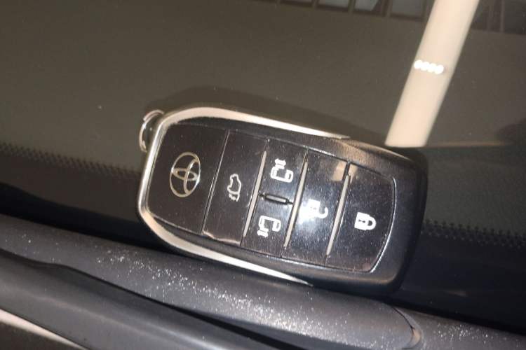 Used Toyota Previa 2012 2.4L 7-Seater Luxury Edition
