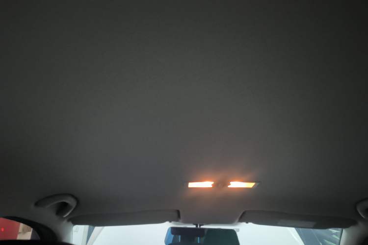 Used Volkswagen Lavida 2013 Revised Classic 1.6L Automatic Fashion Edition