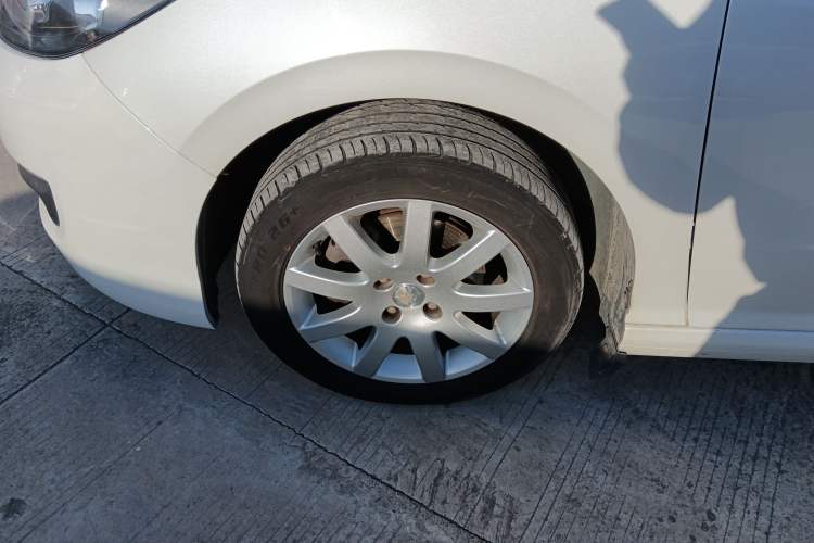 Used Peugeot 308 2014 Enjoy Edition Classic 1.6L Manual YouShang Model
