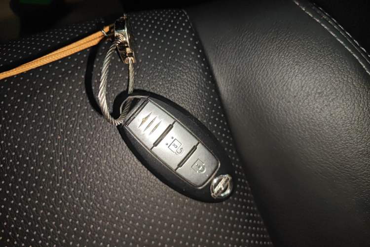 Used Nissan X-Trail 2014 2.5L CVT Leading Edition 4WD