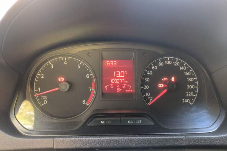 Used Volkswagen Jetta 2015 Zhuihui Edition 1.4L Manual Fashion Model