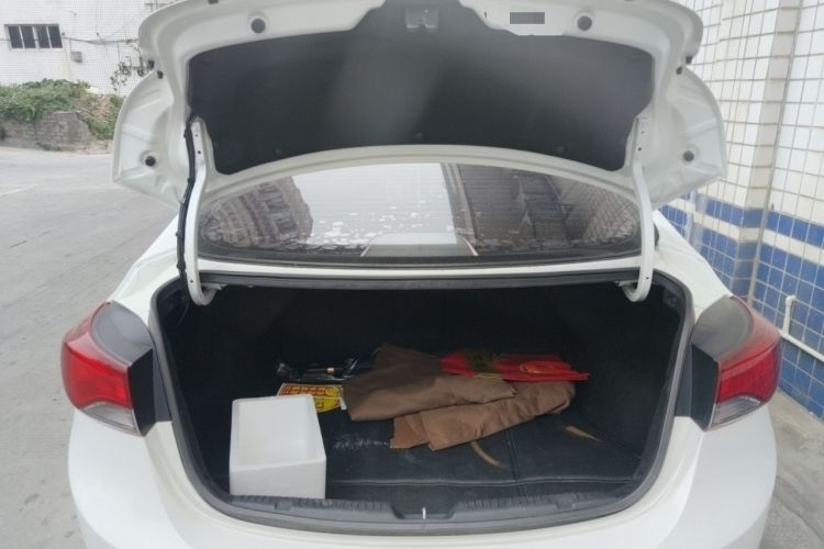 Used Hyundai Elantra (5th Generation / Langdong) 2016 1.6L Automatic Prestige Edition
