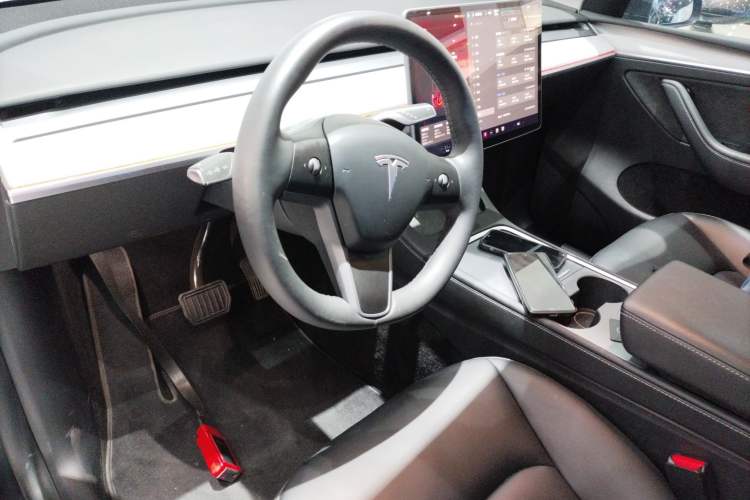 Used Tesla Model Y 2024 Rear-Wheel-Drive Version

