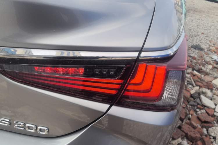 Used Lexus ES 2023 200 Excellence Edition
