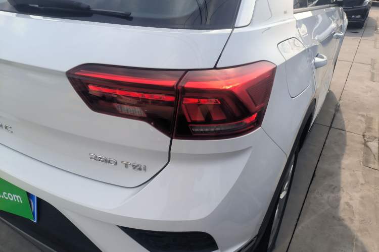 Used Volkswagen T-ROC 2021 280TSI DSG Two-Wheel Drive Elite Connect Edition