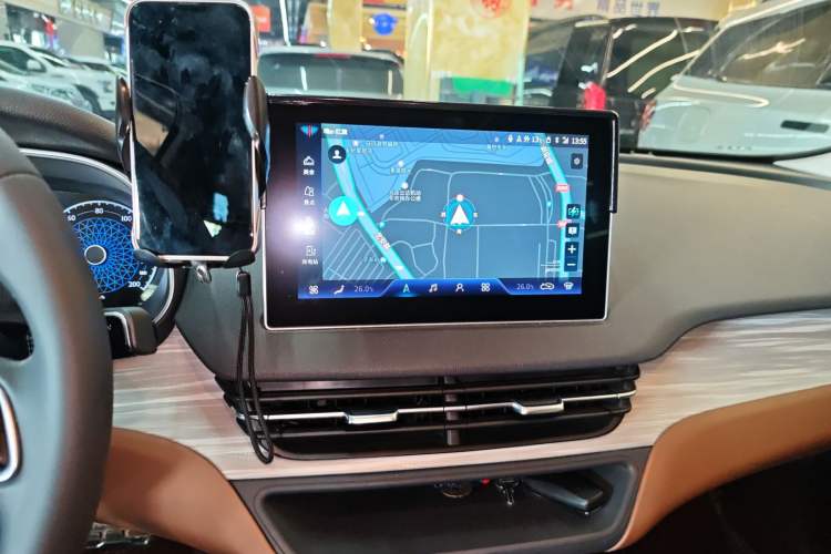 Used Hongqi E-QM5 2024 610 km PLUS
