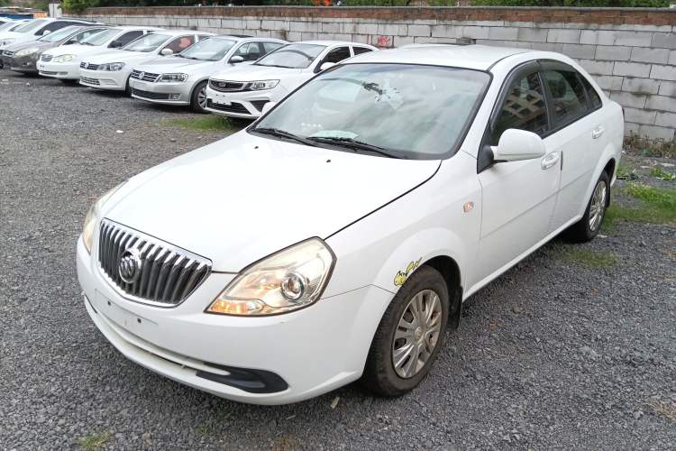 Used Buick Excelle 2015 1.5L Automatic Classic Model
