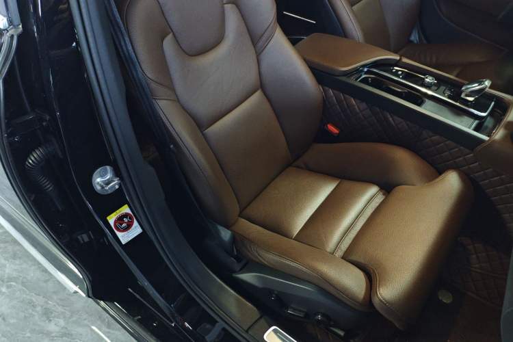 Used Volvo S90 2023 B5 Zhiyuan Luxury Edition
