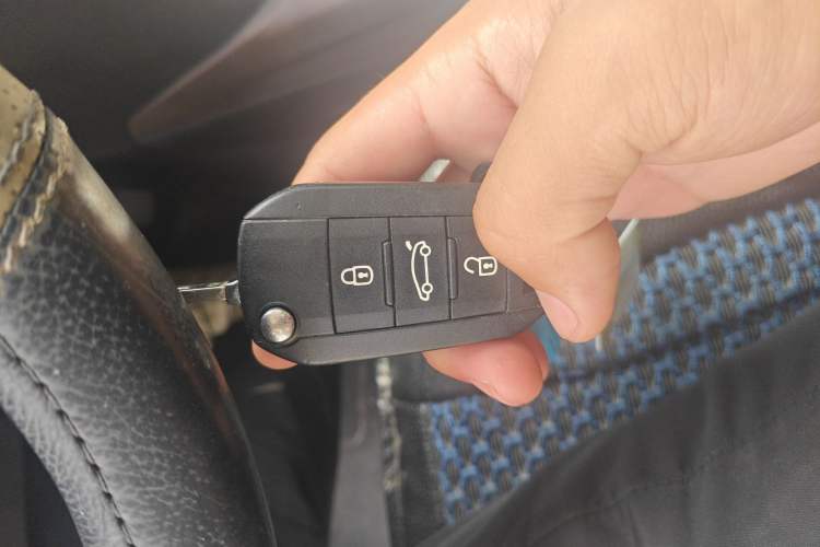 Used Peugeot 2008 2014 1.6L Automatic Fashion Edition
