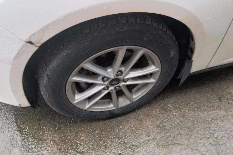 Used Ford Focus 2015 Sedan 1.6L Automatic Trend Model
