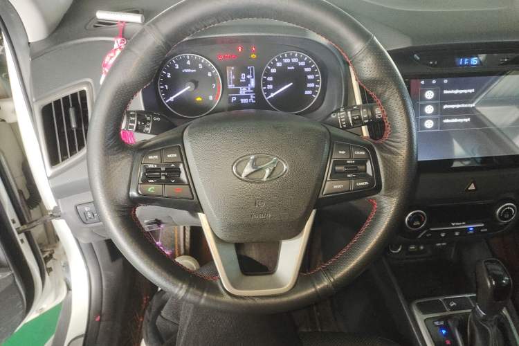 Used Hyundai ix25 2015 2.0L Automatic Two-Wheel Drive Intelligent GLS