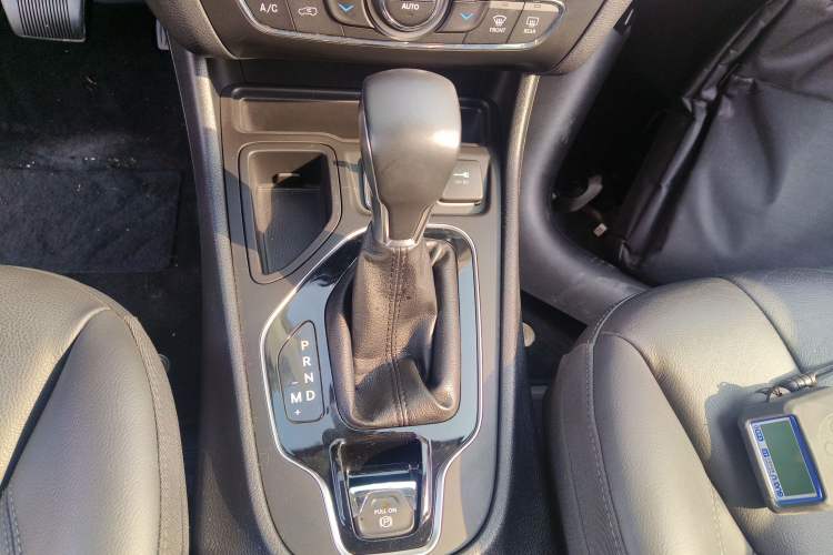 Used  Cherokee 2019 2.0T Two-Wheel Drive Smart Enjoyment Version China V
