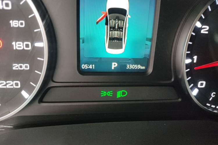 Used Roewe i5 2021 1.5L CVT Platinum Edition
