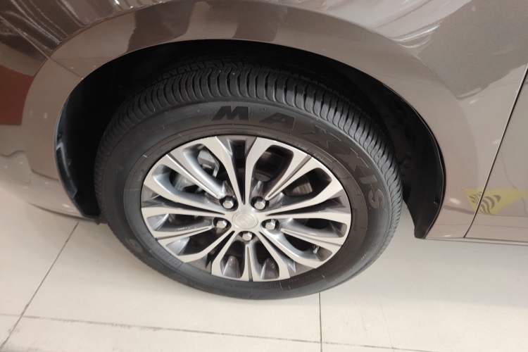 Used Buick GL8 2022 Land Cruiser Executive Class 652T Comfort Model
