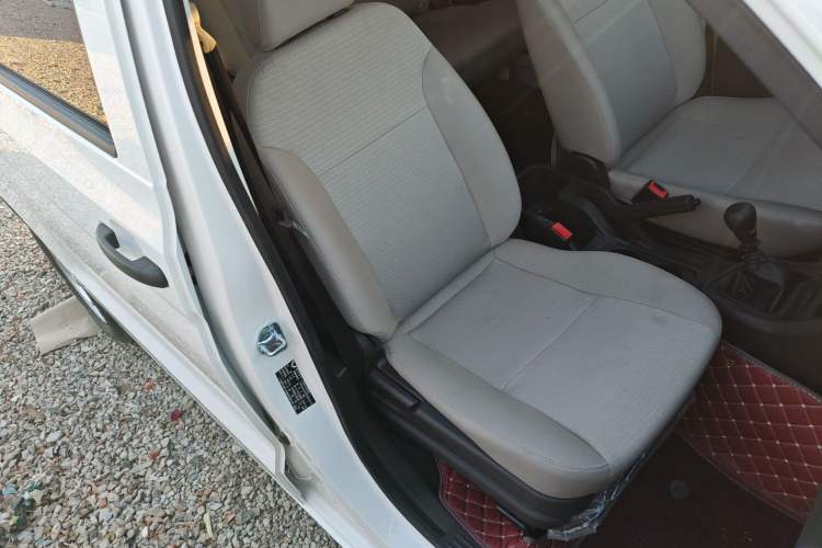 Used Wuling Hongguang V 2022 1.5L Jingqu Edition Electric-Assist LAR