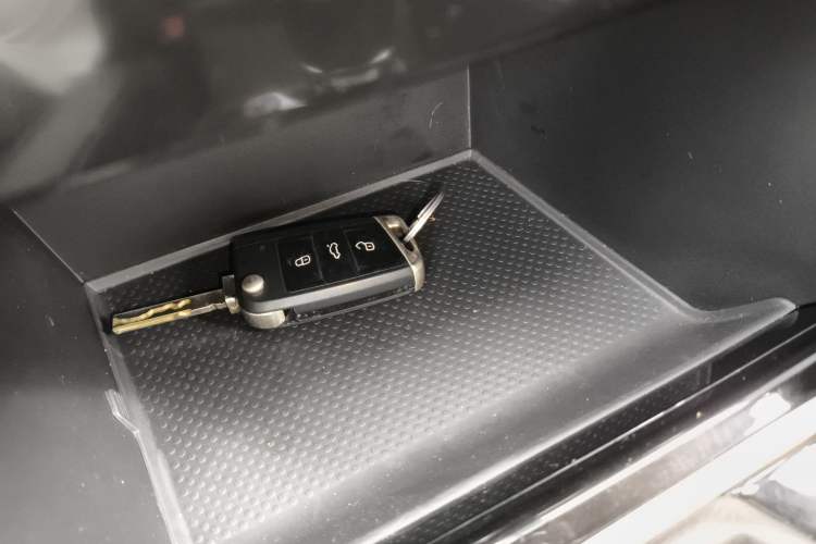 Used Volkswagen Tayron 2019 330TSI Two-Wheel Drive Luxury Model China VI Standard