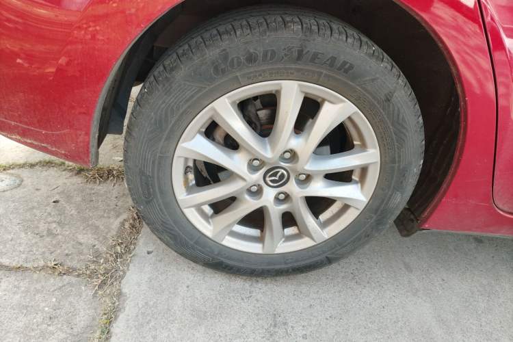 Used Mazda Mazda 3 Axela 2016 Sedan 1.5L Automatic Comfort Model
