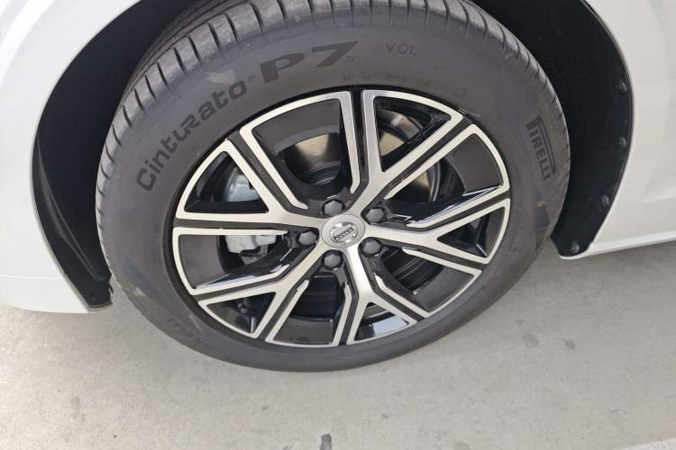 Used Volvo S60 2025 B4 Zhiyi Luxury Edition
