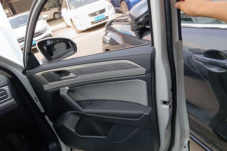 Used Volkswagen Tayron 2023 Revised Version 380TSI All-Wheel Drive R-Line High-Energy Edition
